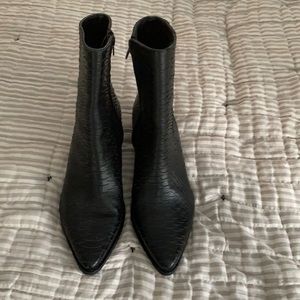 Matisse black leather boots